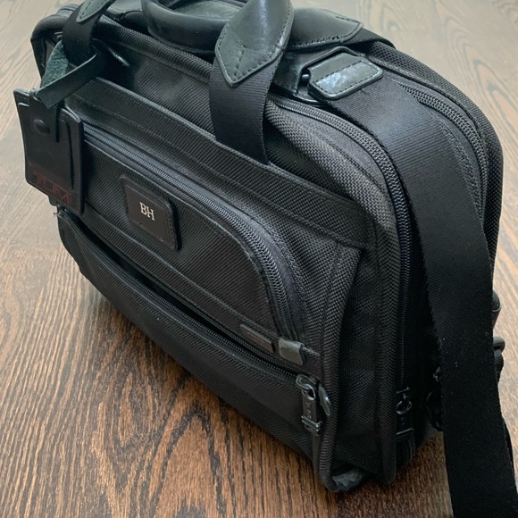 Tumi notebook bag - Picture 6 of 7